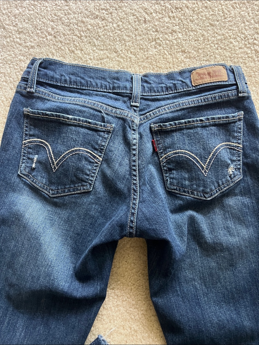 Levi's Women's Dark Blue Straight Leg Jeans with Back Pocket Stitch